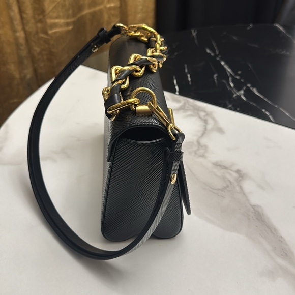 Louis Vuitton Twist MM black& gold hand bag. - Picture 2 of 7
